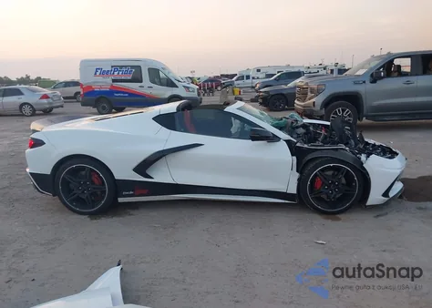2021 Chevrolet Corvette Stingray Rwd 1Lt from USA, damaged, VIN 1G1YA2D45M5111637